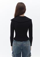 Bayan Siyah Fermuarlı Yaka Casual Top