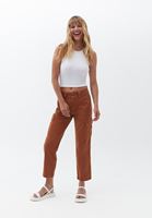 Ajurlu Hırka ve Slim-Fit Pantolon Kombini