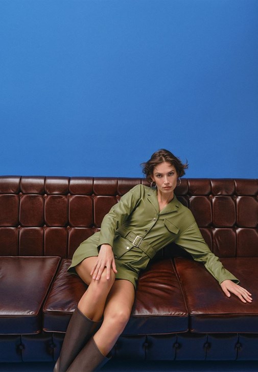 Vegan Deri Elbise ve Bot Kombini