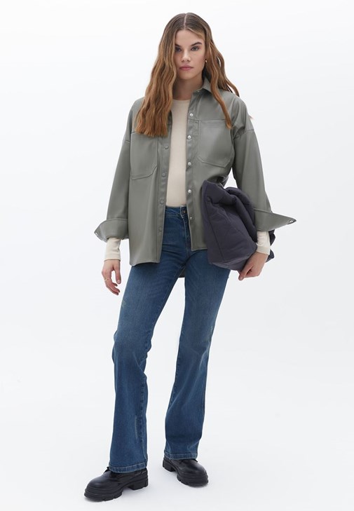 Deri Gömlek ve Pantolon Kombini