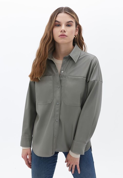 Deri Gömlek ve Pantolon Kombini