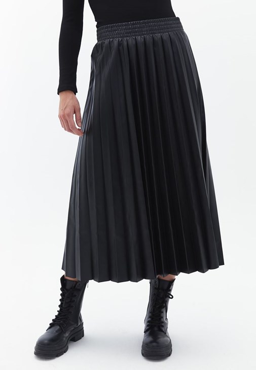 Vegan Deri Midi Etek ve Kapitoneli Mont Kombini