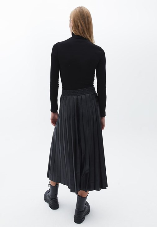 Vegan Deri Midi Etek ve Kapitoneli Mont Kombini