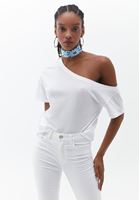 Bayan Beyaz Yaka Detaylı Tişört