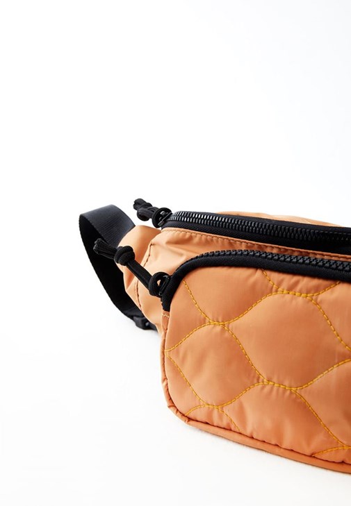 Oversize Baskılı Sweatshirt ve Kargo Pantolon Kombini