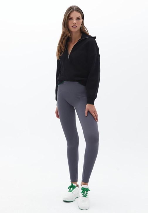 Baskılı Sweatshirt ve Tayt Kombini