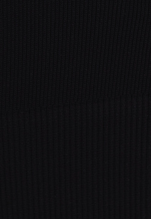 Paça Detaylı Pantolon ve Crop Top Kombini