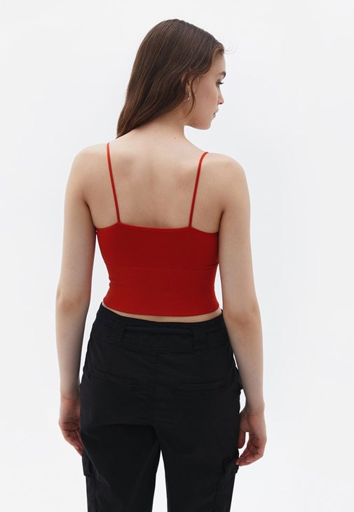 Askılı Crop Atlet ve Lastikli Pantolon Kombini