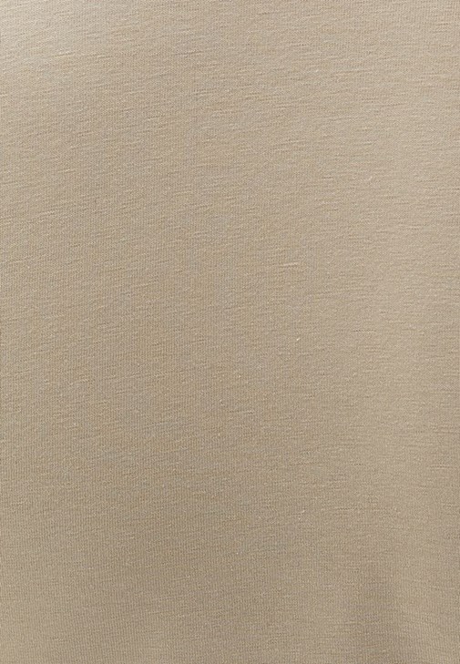 Yaka Detaylı Tişört ve Ceket Kombini