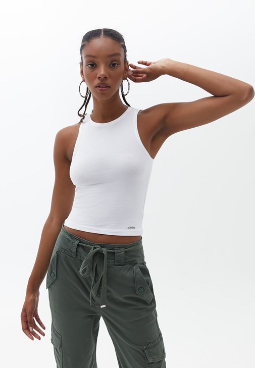 Halter Yaka Crop Atlet ve Kargo Pantolon Kombini