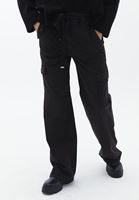 Bayan Siyah Orta Bel Pamuklu Kargo Pantolon