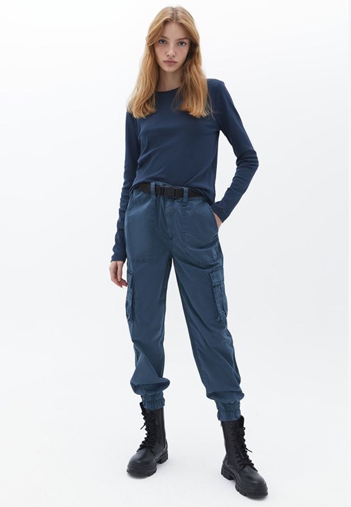 Oversize Baskılı Gömlek ve Pantolon Kombini