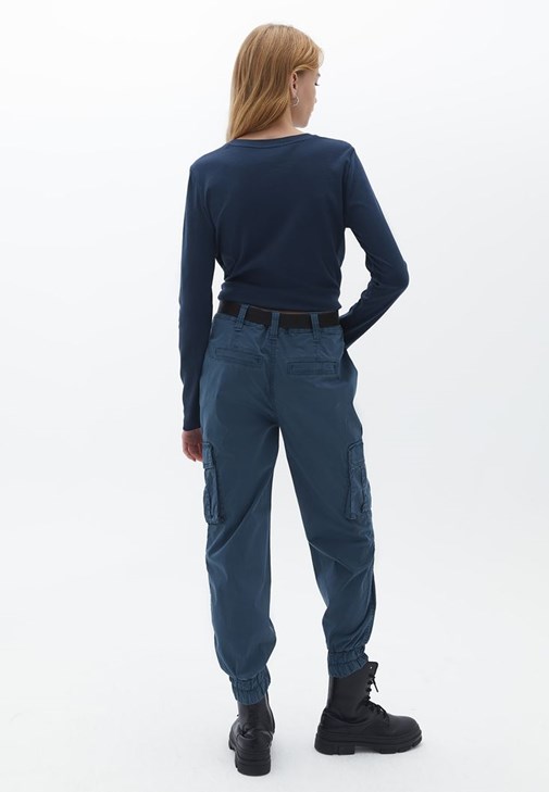Oversize Baskılı Gömlek ve Pantolon Kombini