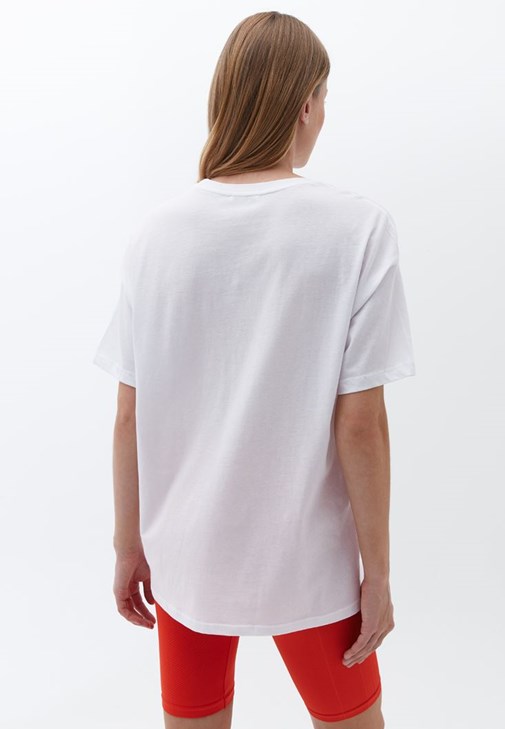 Baskılı Oversize Tişört ve Tayt Şort Kombini