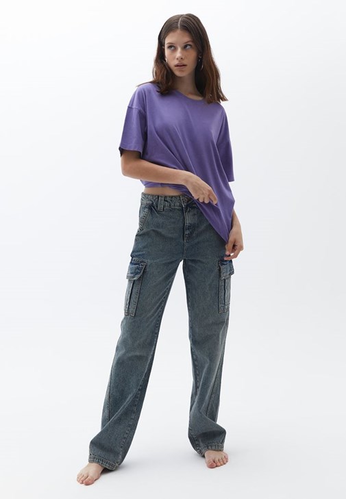 Casual Top ve Baggy-Fit Pantolon Kombini