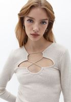 Bayan Bej Cut-Out Detaylı Bluz
