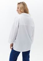 Bayan Beyaz Oversize Baskılı Gömlek