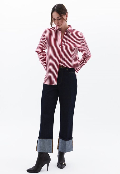 Oversize Çizgili Gömlek ve Pantolon Kombini