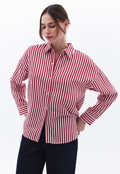 Oversize Çizgili Gömlek ve Pantolon Kombini