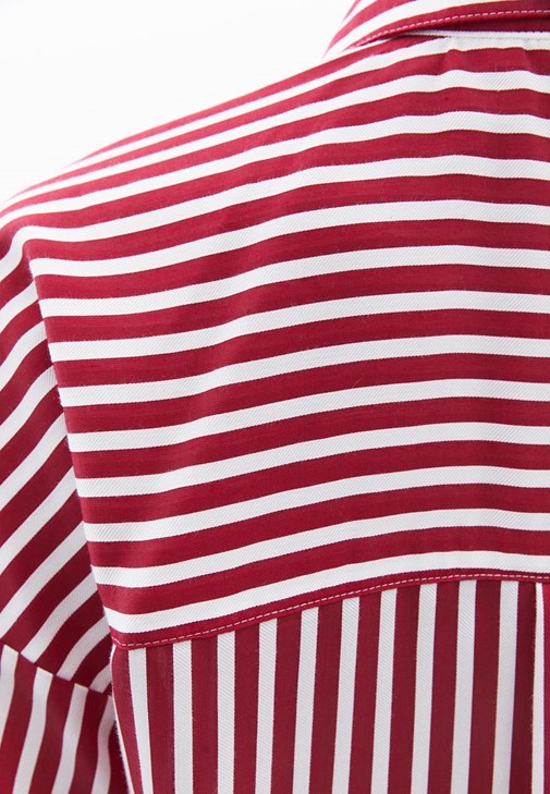 Oversize Çizgili Gömlek ve Pantolon Kombini