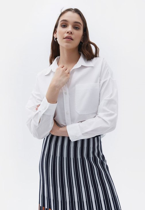 Triko Süveter ve Mom-Fit Pantolon Kombini