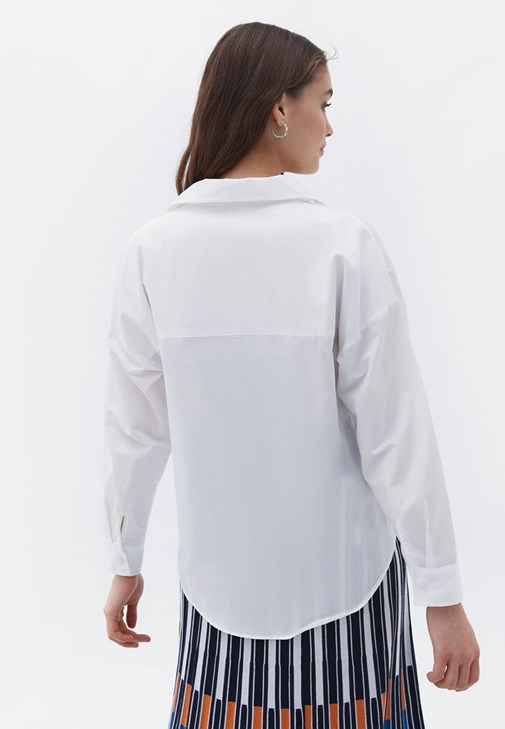 Triko Süveter ve Mom-Fit Pantolon Kombini