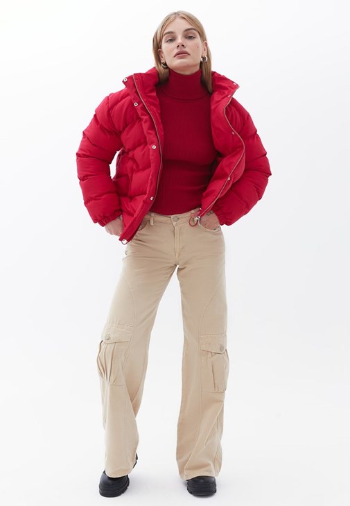 Kapüşonlu Mont ve Pantolon Kombini