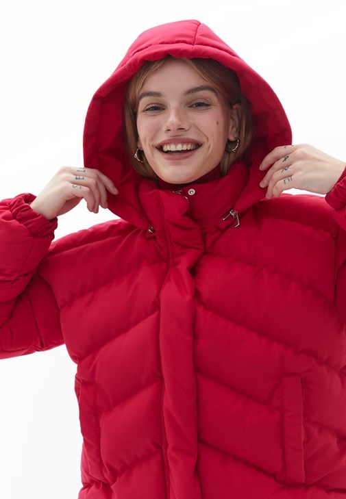 Kapüşonlu Mont ve Pantolon Kombini