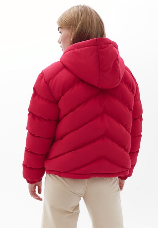 Kapüşonlu Mont ve Pantolon Kombini