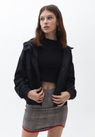 Bayan Siyah Kapüşonlu Yağmurluk