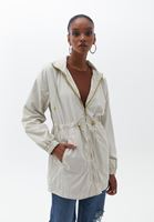 Bayan Bej Kapüşonlu Midi Yağmurluk