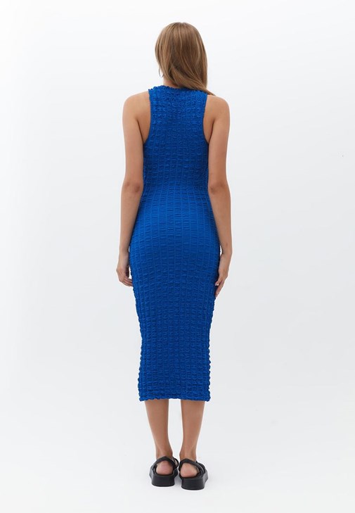 Cut-Out Detaylı Elbise ve Sandalet Kombini