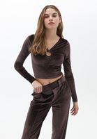Bayan Kahverengi Cut-Out Detaylı Kadife Crop Bluz