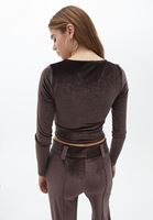 Bayan Kahverengi Cut-Out Detaylı Kadife Crop Bluz