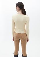 Bayan Bej V Yaka Triko Kazak