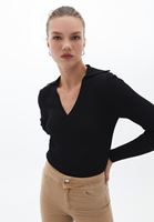 Bayan Siyah Polo Yaka Triko Kazak