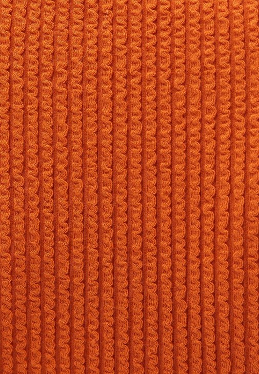 Cut-Out Detaylı Bluz ve Etek Kombini