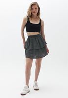 Desenli Mini Etek ve Crop Top Kombini