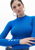 Bayan Mavi Düğme Detaylı Uzun Kollu Tişört