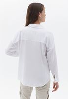 Pamuklu Oversize Gömlek ve Denim Pantolon Kombini
