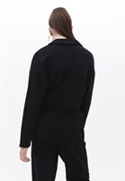 Bağcıklı Pantolon ve Polo Yaka Tişört Kombini