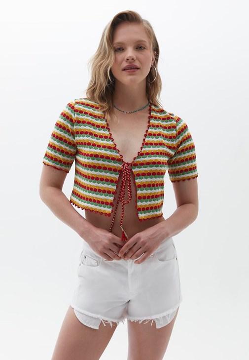 Crop Triko Bluz ve Şort Kombini