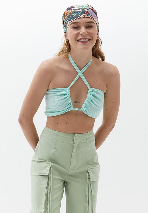 Yeşil Boyundan Bağlamalı Crop Top