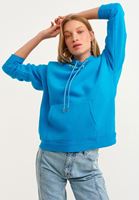 Bayan Mavi Sloganlı Kapüşonlu Sweatshirt