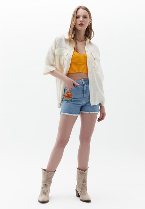 Mavi Çiçek Desenli Denim Şort