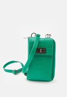 Bayan Yeşil Crocodile Dokulu Telefon Çantası