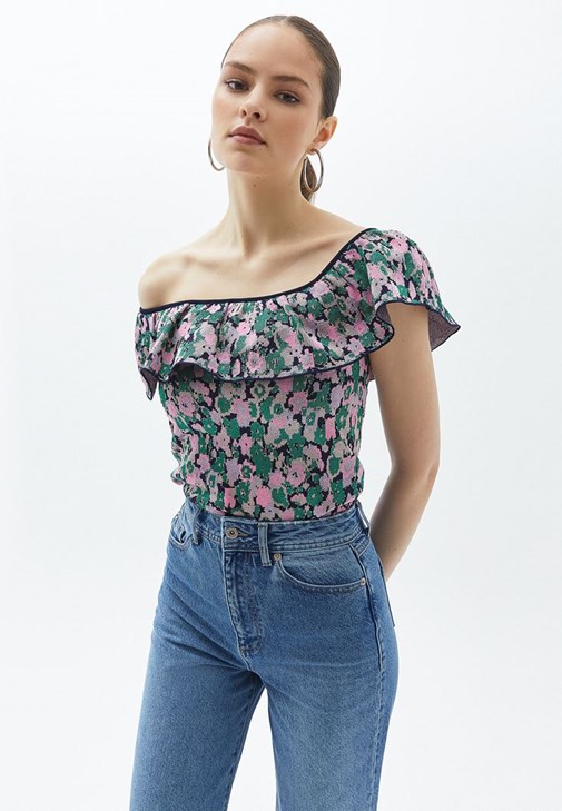 Çok Renkli Fırfır Detaylı Jakarlı Triko