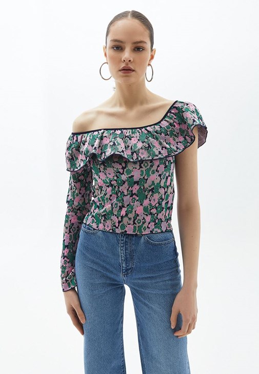 Fırfır Detaylı Jakarlı Triko ve Pantolon Kombini