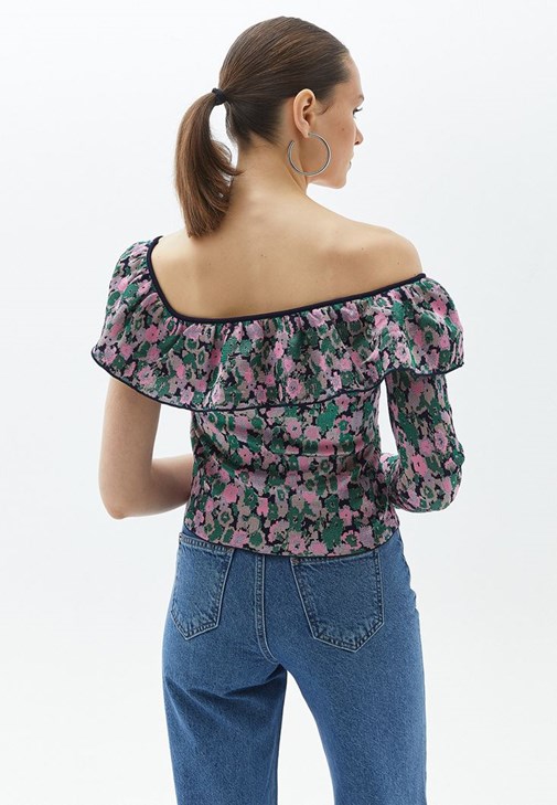 Fırfır Detaylı Jakarlı Triko ve Pantolon Kombini