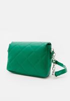 Bayan Yeşil Kapitone Dokulu Askılı Çanta